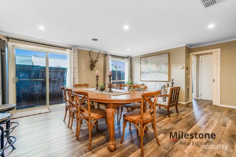 Property photo of 8 Silkwood Avenue Berwick VIC 3806