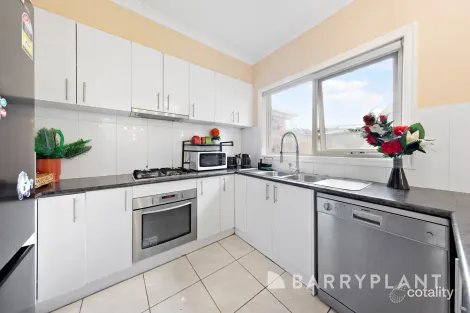 Property photo of 2/19 Bailey Street St Albans VIC 3021