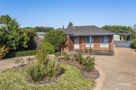 17 Francis Cl, Romsey, VIC 3434