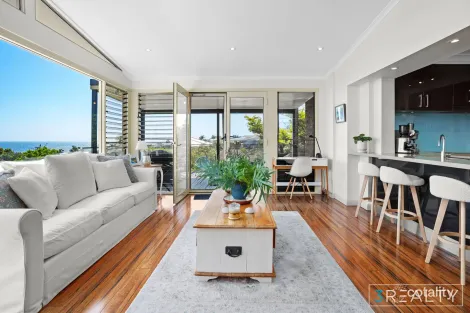 Property photo of 2 Ruby Close Caves Beach NSW 2281