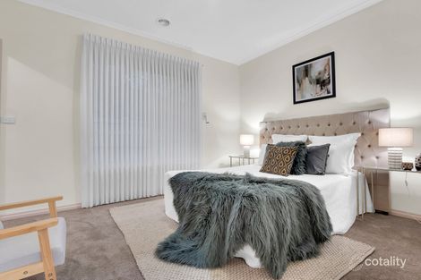 Property photo of 2 Scarborough Terrace Craigieburn VIC 3064