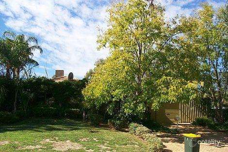 28 Astroloma Pl, Koongamia, WA 6056