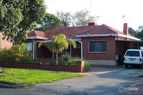 13 Bromley Rd, Hilton, WA 6163