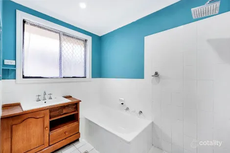 Property photo of 32 Janine Drive Burton SA 5110