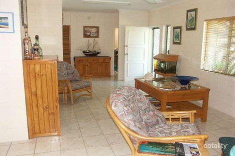 Property photo of 17 Dunbar Street Mooroobool QLD 4870