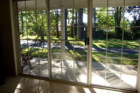 Property photo of 30 Wirildar Drive Elanora QLD 4221