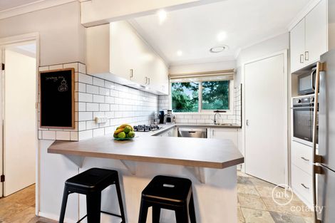 Property photo of 11 Dunstan Drive Hurstbridge VIC 3099