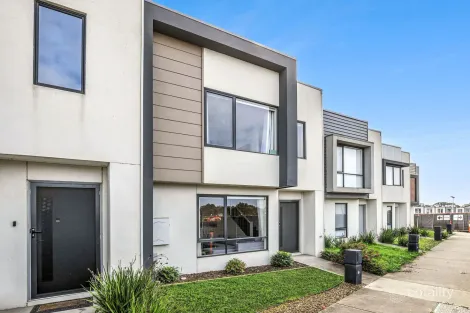 10 MILLIGAN CCT, CHARLEMONT, VIC 3217