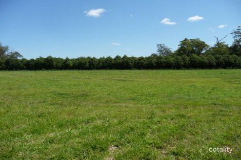8 Walton Rd, Beerwah, QLD 4519