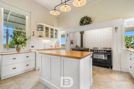 Property photo of 31 Rollinsons Road Malmsbury VIC 3446