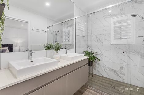 Property photo of 7/6 Park Cove Boulevard Hope Island QLD 4212