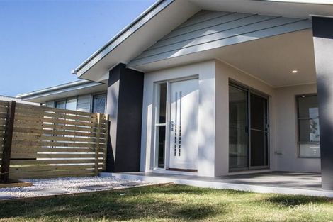 18 Robert Dr, Pimpama, QLD 4209