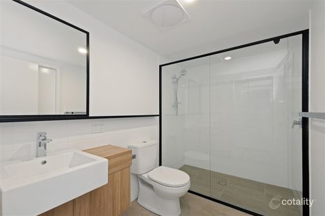 Property photo of 206/283 Logan Road Greenslopes QLD 4120