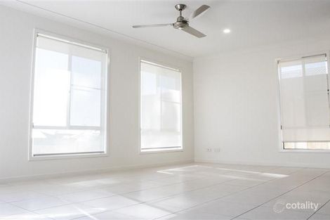 Property photo of 18 Robert Drive Pimpama QLD 4209