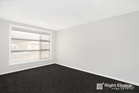 Property photo of 17 Bartlett Crescent Calderwood NSW 2527