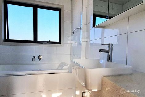 Property photo of 2/23 Millawa Avenue St Albans VIC 3021