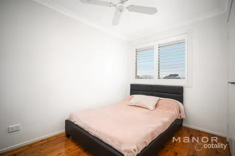 Property photo of 93 Binalong Road Old Toongabbie NSW 2146