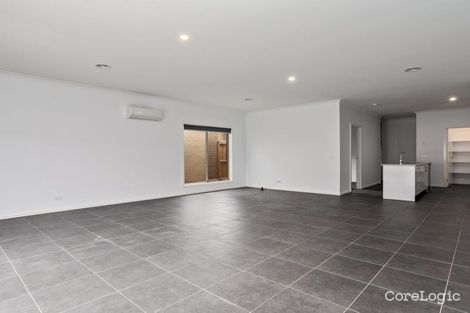 Property photo of 50 Cranberry Crescent Manor Lakes VIC 3024