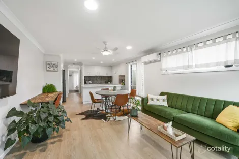 Property photo of 4/28A Ruthven Street Harlaxton QLD 4350