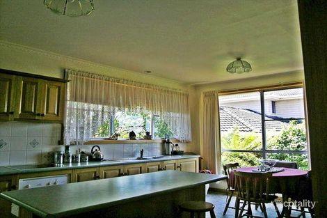 Property photo of 2 Loatta Avenue Miandetta TAS 7310