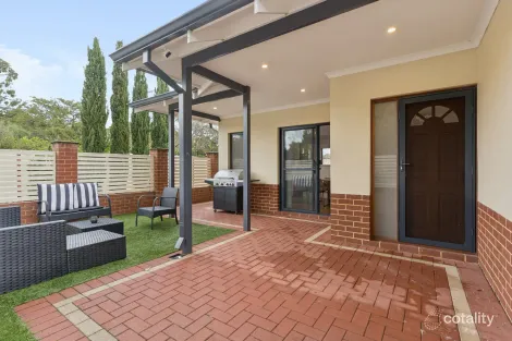 Property photo of 1/63 River Road Kelmscott WA 6111