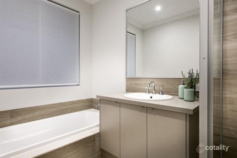 102/32 Girraween St, Armadale, WA 6112