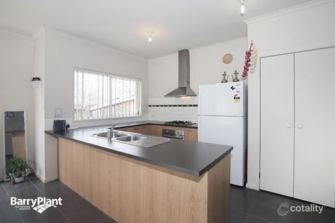 Property photo of 2 Herryls Lane Craigieburn VIC 3064