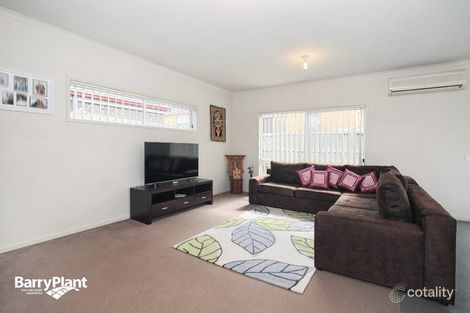 Property photo of 2 Herryls Lane Craigieburn VIC 3064