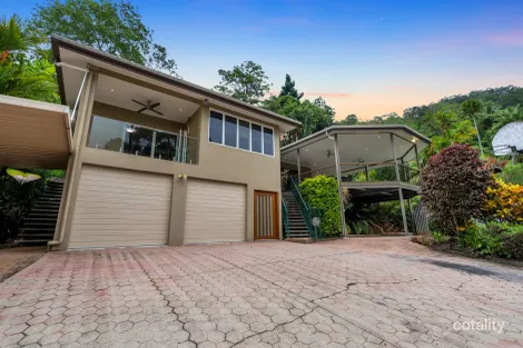 17 Minerva Ave, Mooroobool, QLD 4870