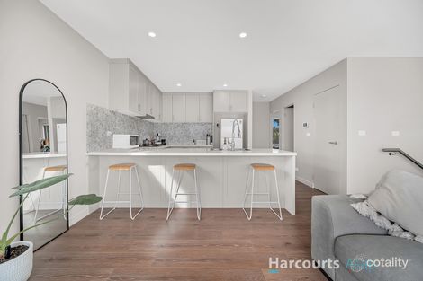 Property photo of 102/31 Linden Tree Way Cranbourne North VIC 3977