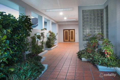 Property photo of 6 McMillan Court Mount Ommaney QLD 4074