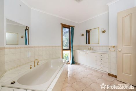 Property photo of 12 Central Road Hampton Park VIC 3976