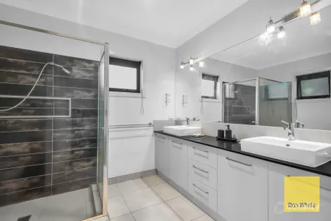 Property photo of 21 Montezuma Avenue Truganina VIC 3029