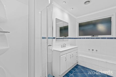 Property photo of 2 Almray Place Glen Waverley VIC 3150