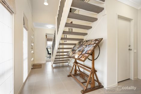 Property photo of 1 Cockatoo Ridge Aberglasslyn NSW 2320