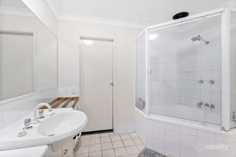 Property photo of 49 Strathmere Place Upper Kedron QLD 4055