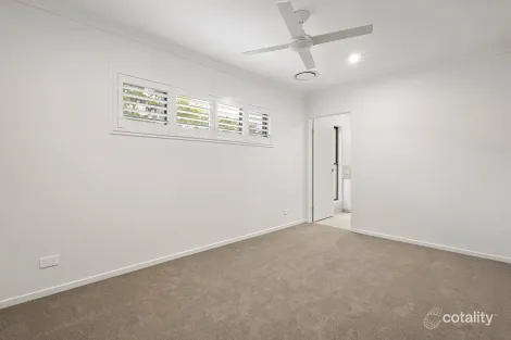 Property photo of 13 Cambridge Place Burnside QLD 4560