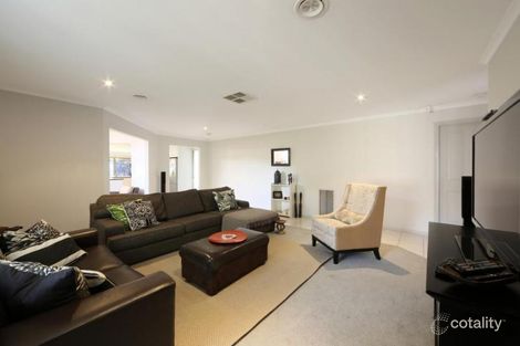 Property photo of 11 Kalimna Court Rowville VIC 3178