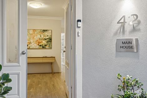 Property photo of 42 Broadbeach Boulevard Hillarys WA 6025