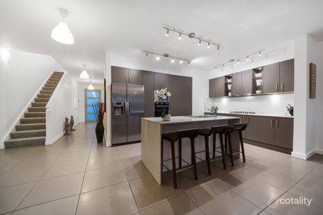 Property photo of 2/10 Thrush Avenue Paradise Point QLD 4216