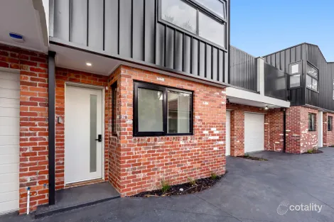2/180 Ballarat Rd, Maidstone, VIC 3012