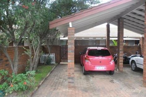 6/4 Lomatia Way, Forrestfield, WA 6058