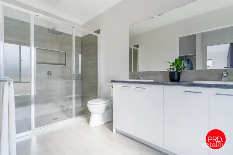 Property photo of 5 Pitt Place Strathfieldsaye VIC 3551