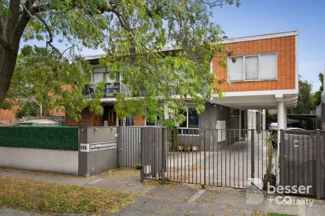Property photo of 3/686 Inkerman Road Caulfield North VIC 3161