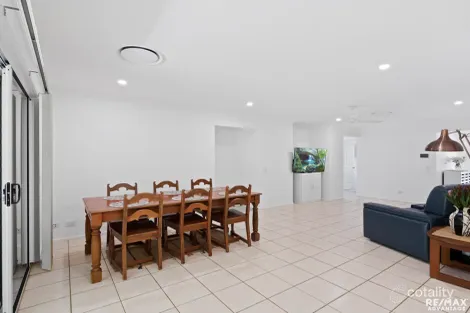 Property photo of 4/29 Lachlan Drive Wakerley QLD 4154