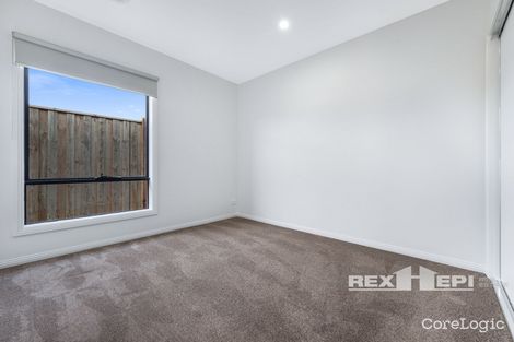 Property photo of 12 Guisard Way Clyde North VIC 3978