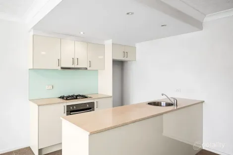 Property photo of 1/65 Park Road Yeronga QLD 4104