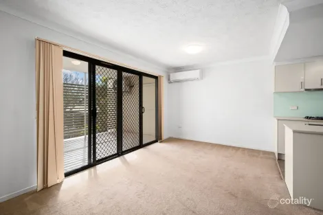 Property photo of 1/65 Park Road Yeronga QLD 4104