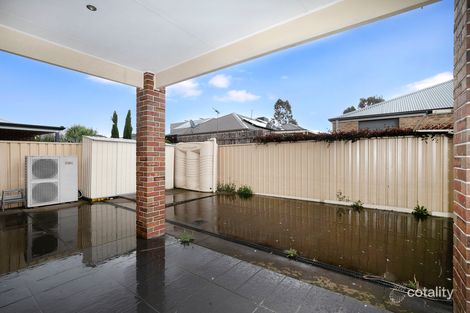 Property photo of 10 Lawson Way Caroline Springs VIC 3023