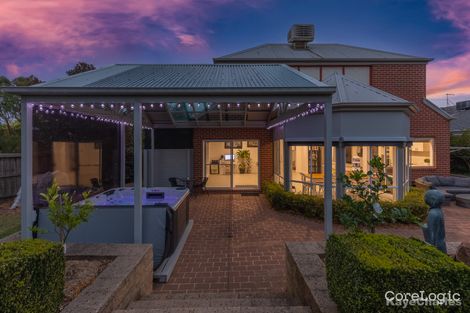 Property photo of 11 Whisken Way Berwick VIC 3806